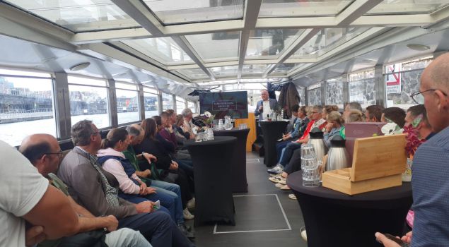 100% elektrische Zaanse Schans boottocht met diner