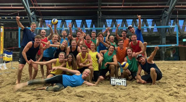 Beachvolleybal toernooi indoor