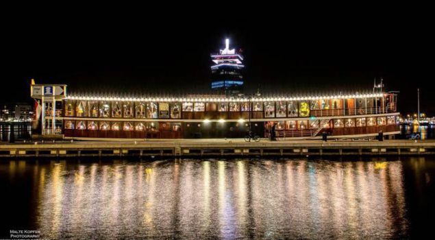 ShowBoat Cruise, wereldgerechten & entertainment