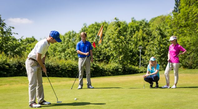 Short Golf met Limburgs ontvangst