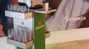 Management by Beer! Ga voor de reclamefoto!