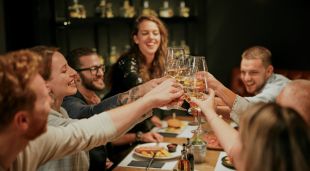 Pubquiz Diner: Een avond quizzen en dineren.