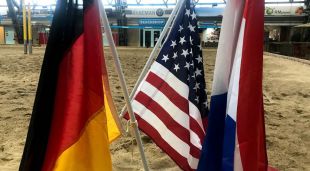Beach Olympics met verrassende onderdelen