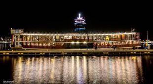 ShowBoat Cruise, wereldgerechten & entertainment