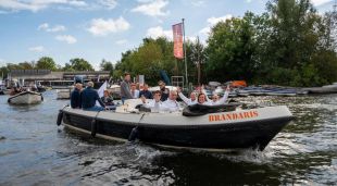 Sloepengame met onbeperkt drankjes en BBQ